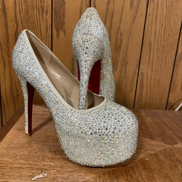 Christian Louboutin Embellished Daffodil Pumps Made in Italy-Size 39 ... - Picture 4 of 15